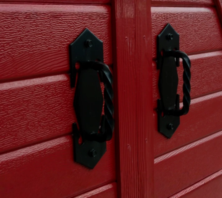 Retro-malliston koristekahvat ja metalliosat — JK-Ovet