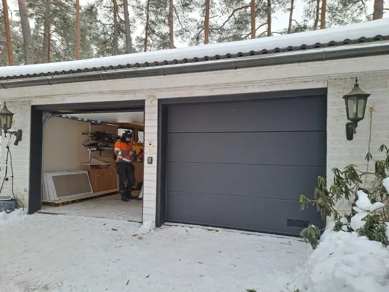 Autotallin oviremontti Pyhtäällä